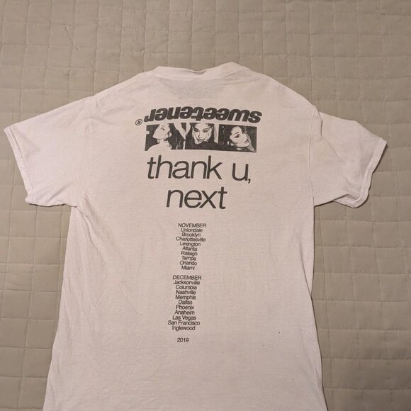 Sweetener Ariana Grande Thank U Next 2019 Tour t-shirt - Picture 2 of 3
